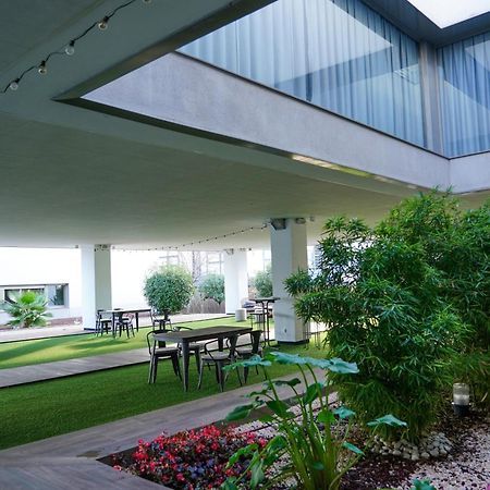 Hotel Villa Odon Villaviciosa de Odón エクステリア 写真