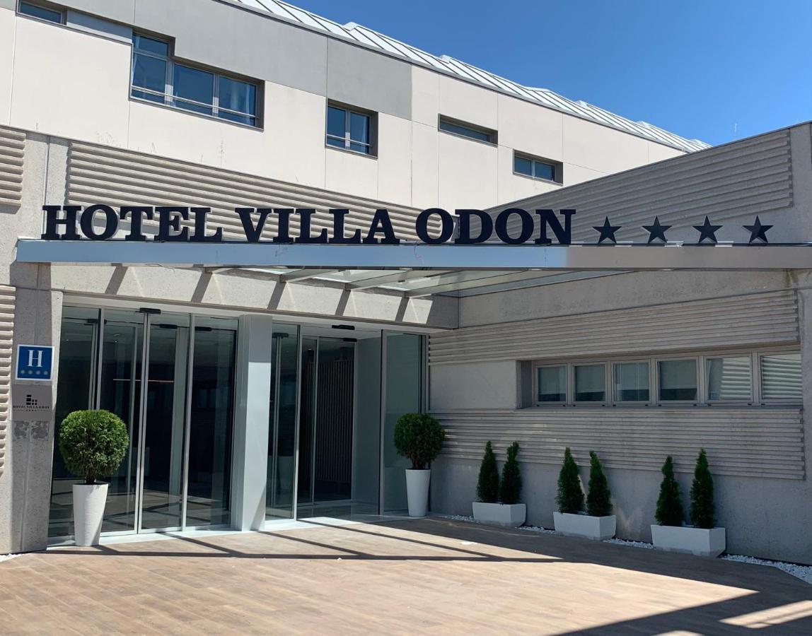 Hotel Villa Odon Villaviciosa de Odón エクステリア 写真