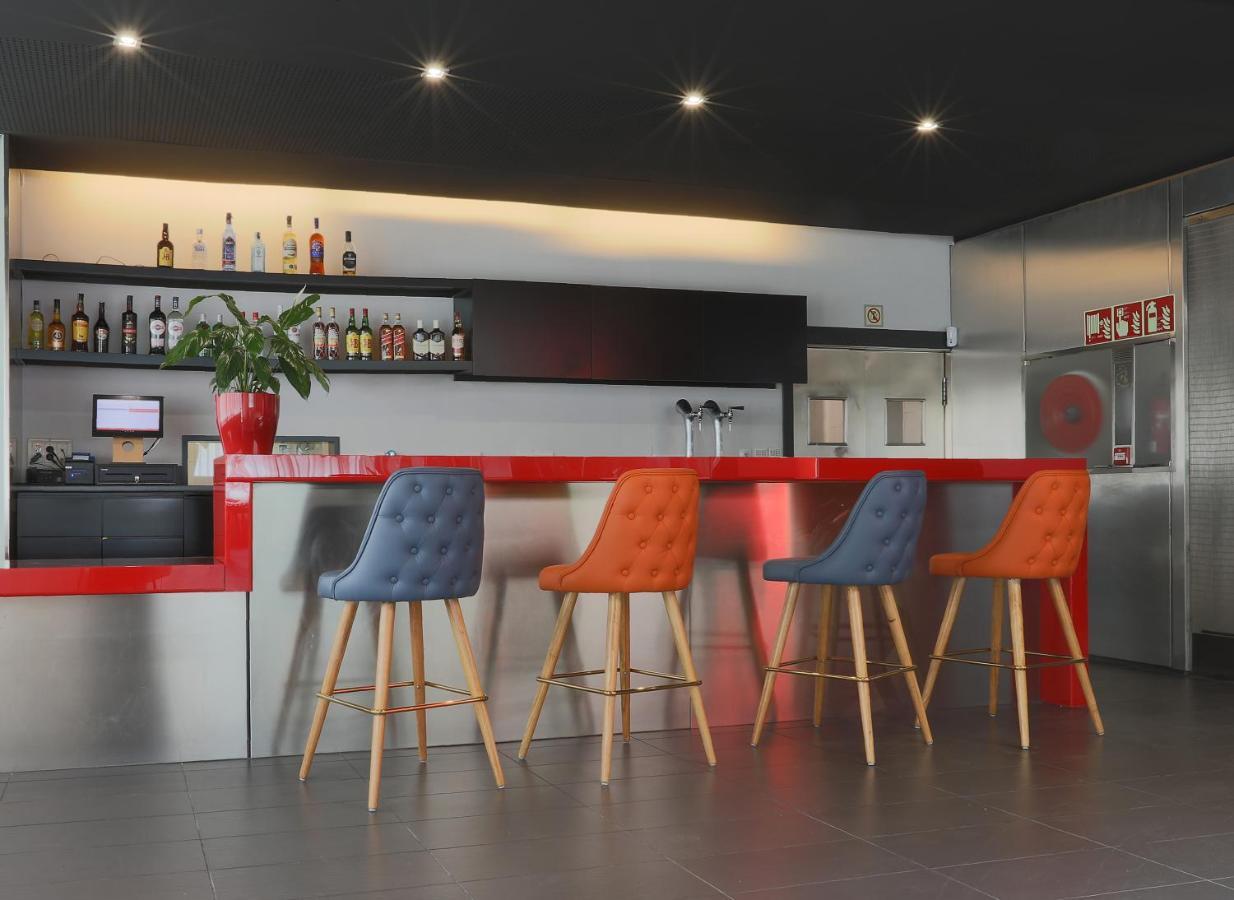 Hotel Villa Odon Villaviciosa de Odón エクステリア 写真