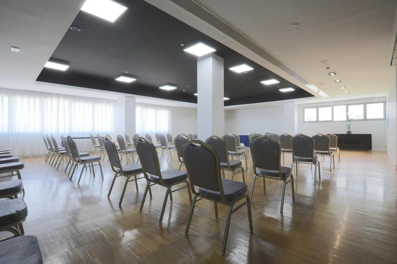 Hotel Villa Odon Villaviciosa de Odón エクステリア 写真