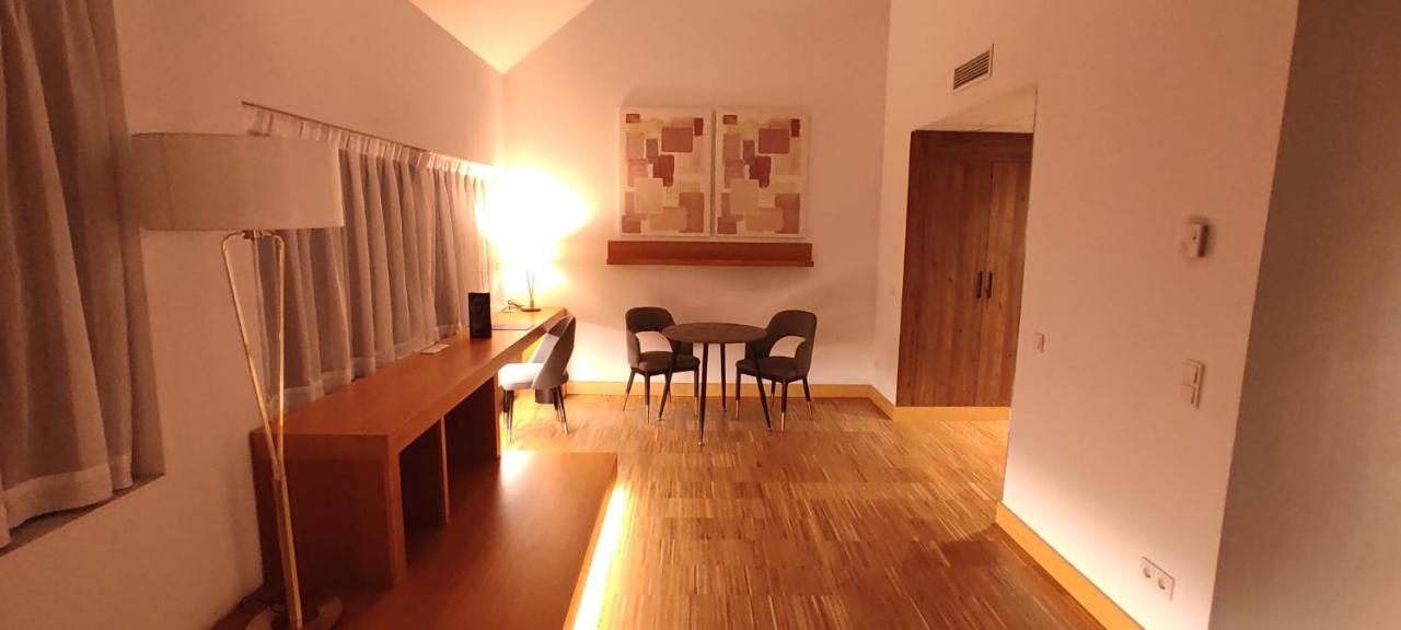 Hotel Villa Odon Villaviciosa de Odón エクステリア 写真